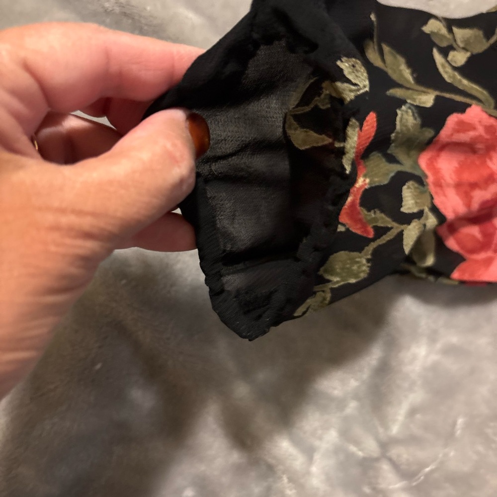 Floral Women's Top - Black and Red - Picture 3 of 4